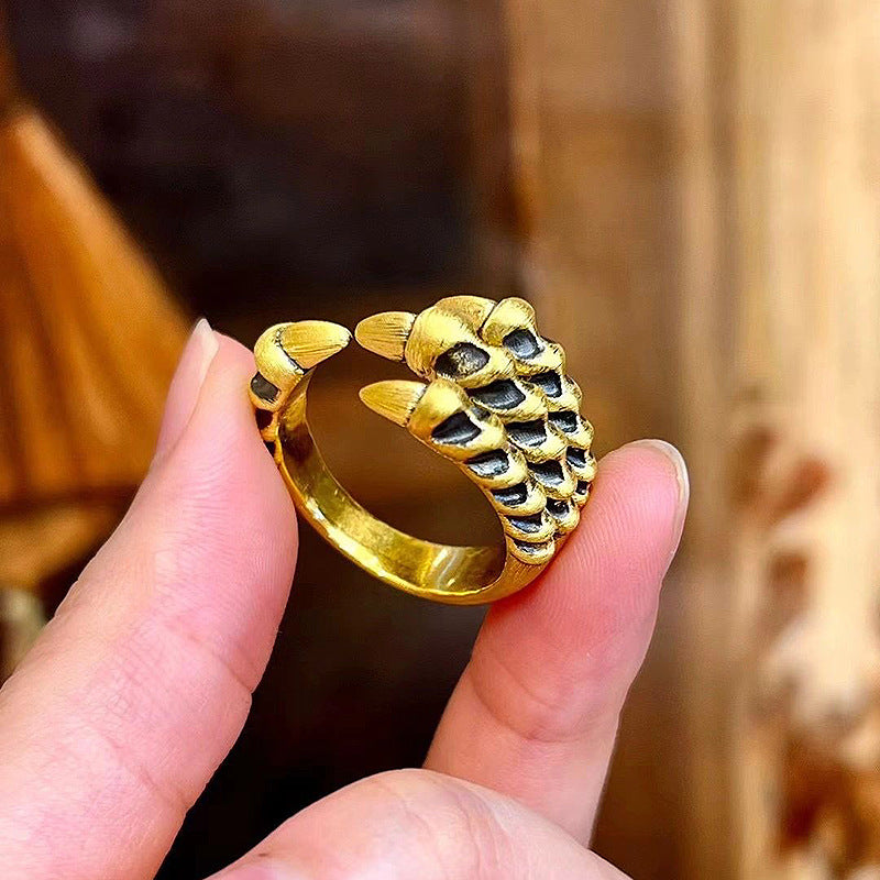 Vintage Court Style Black Gold Dragon Claw Ring