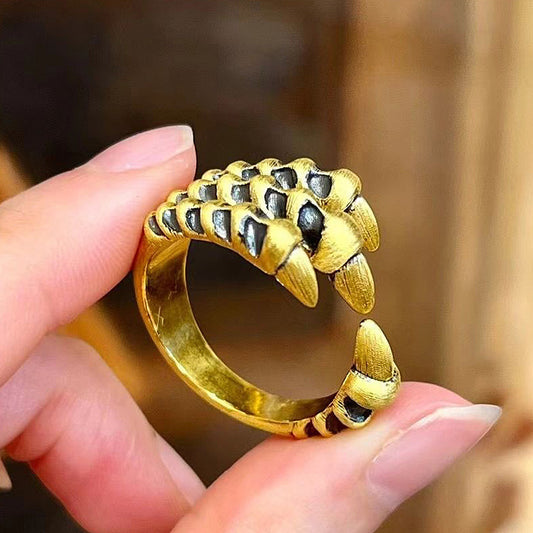 Vintage Court Style Black Gold Dragon Claw Ring